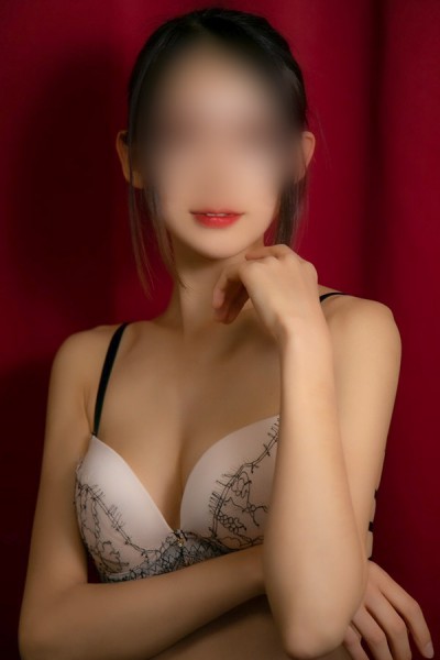 新人ツグミ