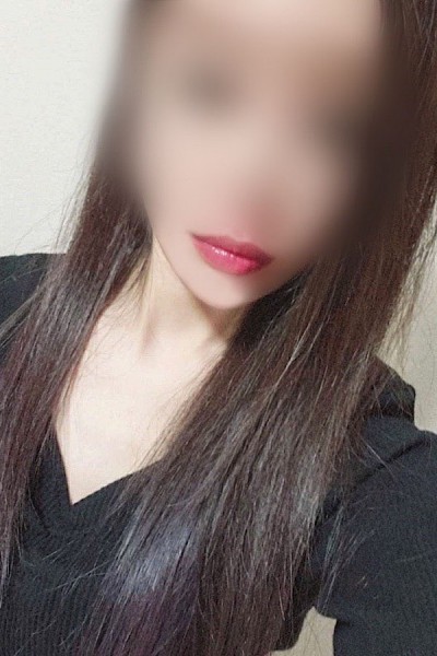 新人リカ